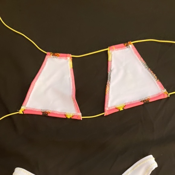 CUTEST AND RAREST BIKINI💖NEVER WORN…SIZE SMALL - Picture 3 of 5